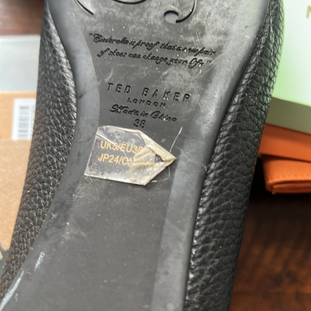 Ted Baker Black Bow Loafers flat shoes- it run small 71/2 or 7 - Picture 5 of 5
